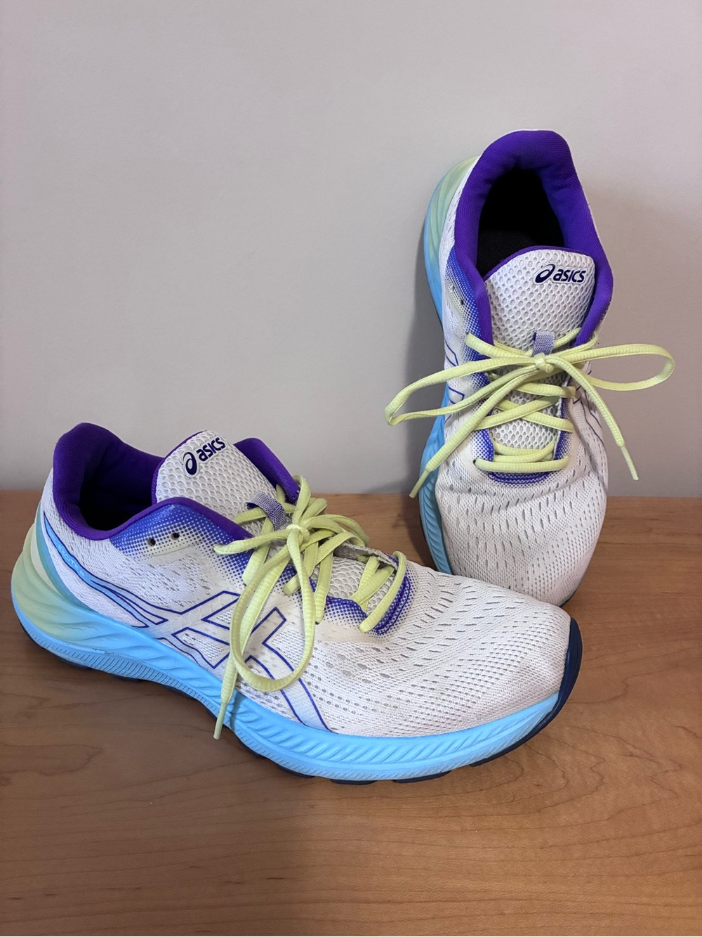 Asics Gel Excite 8 Women's Size 10 Running Shoes Sneakers White Purple Blue